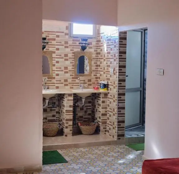 اتاق استاندارد چهار تخته, Panorama Chez Hamid