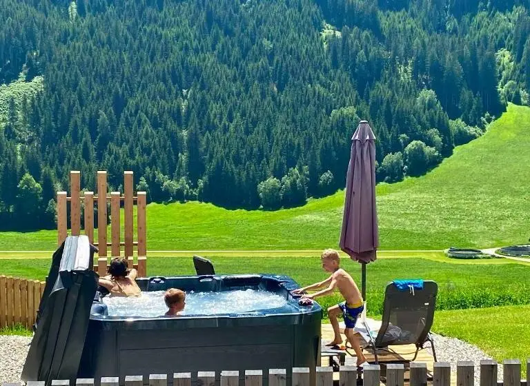 １ベッドルームペントハウスアパート, Appartement Förra