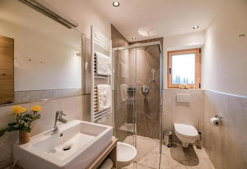 テラス付き１ベッドルームアパートメント, Appartement Förra