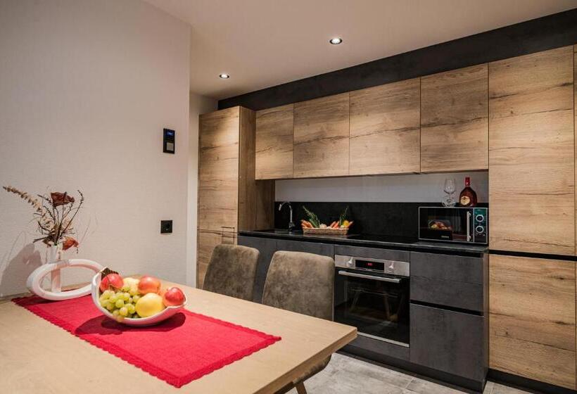 Апартаменты 1 Спальня с Балконом, Appartement Förra