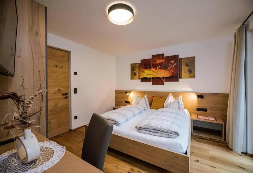 １ベッドルームペントハウスアパート, Appartement Förra