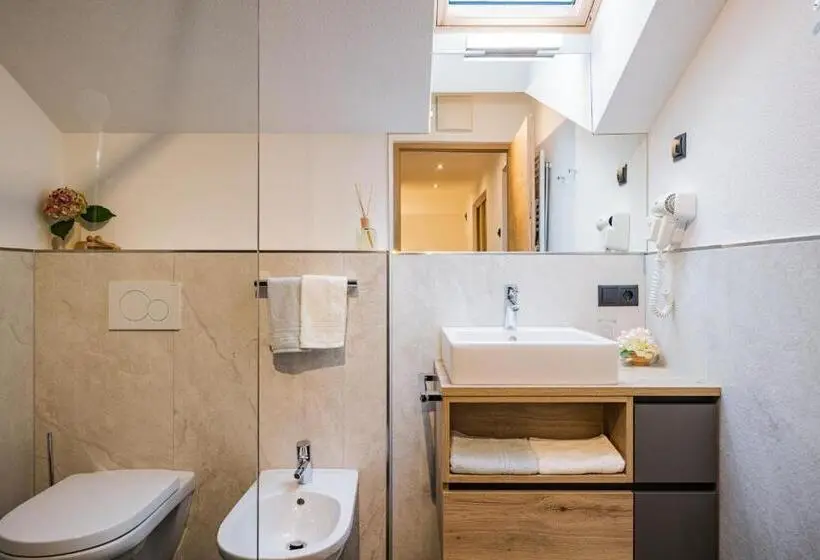 １ベッドルームペントハウスアパート, Appartement Förra