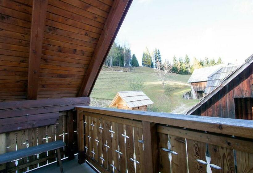 اتاق استاندارد با چشمانداز کوهستان, Kmetija Matk