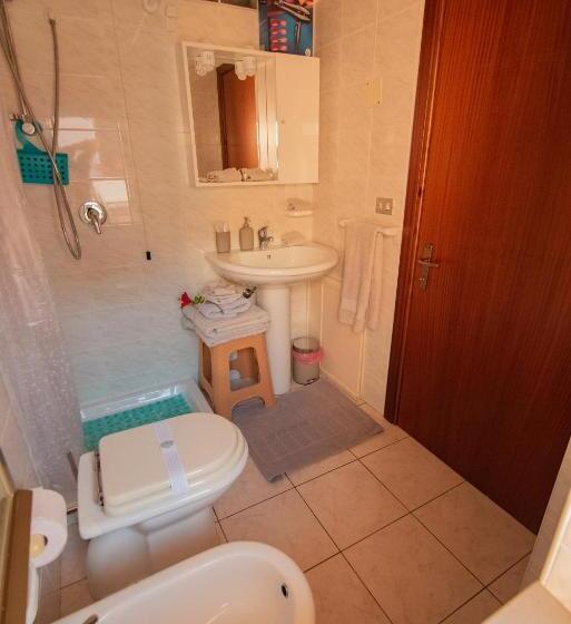 غرفة قياسية, B&b Cardedu