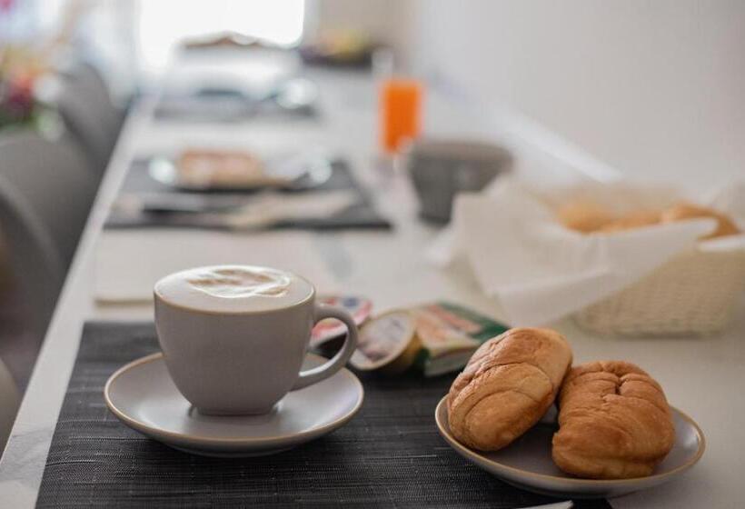 Номер Стандарт Трехместный, B&b Cardedu