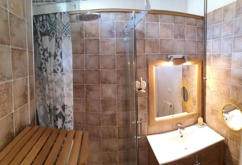 اتاق استاندارد چهار تخته, Chambre En Ville Dans Un Esprit Campagne