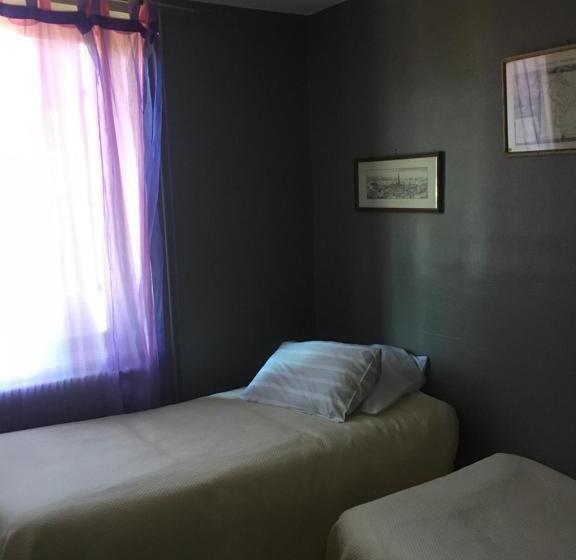 חדר משפחתי נוף לגינה, Le Jolis Bois