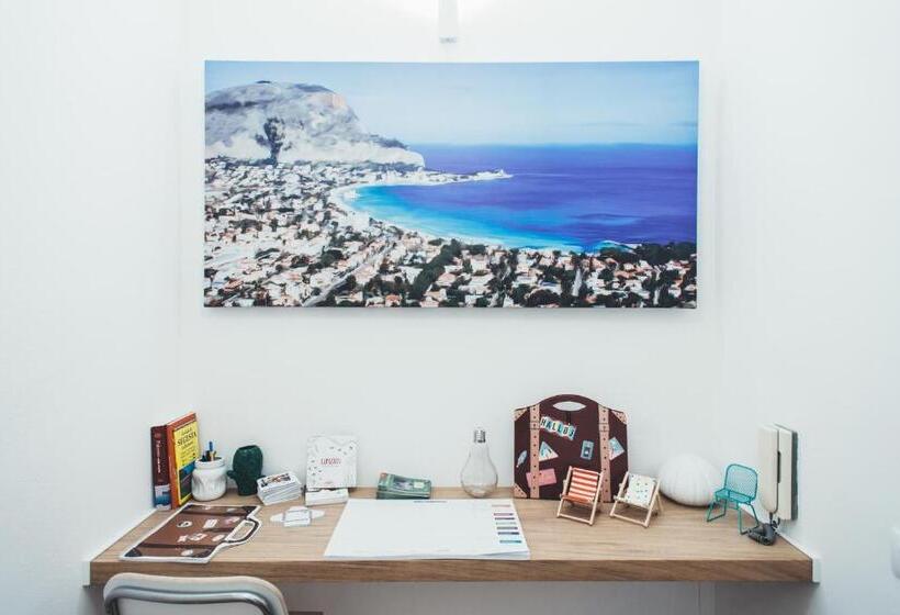 Standard room with outdoor bath, Mondello Beach   Rooms By The Sea