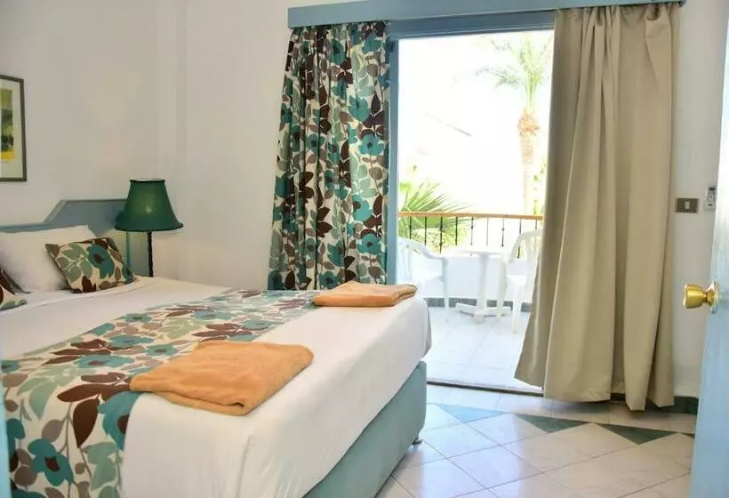کلبه ییلاقی, Dive Inn Resort