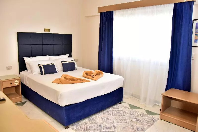 اتاق اکونومی, Dive Inn Resort