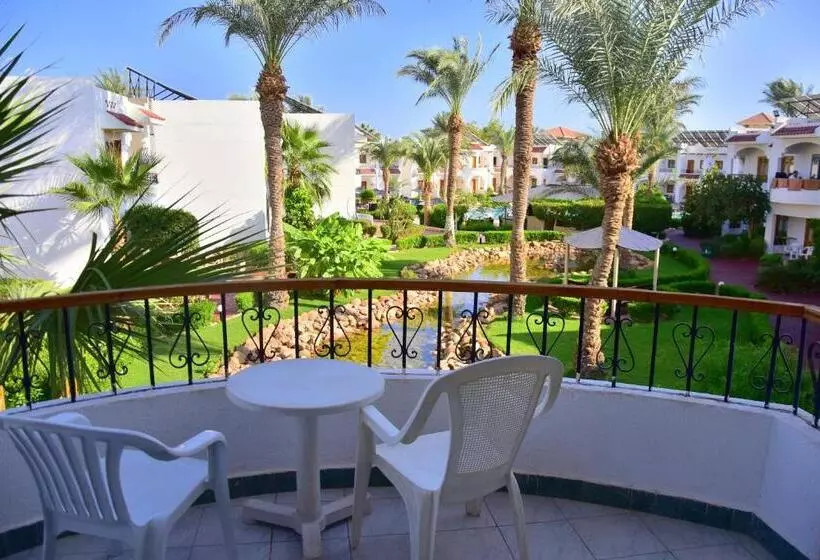 کلبه ییلاقی, Dive Inn Resort