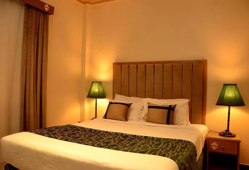 کلبه ییلاقی, Dive Inn Resort