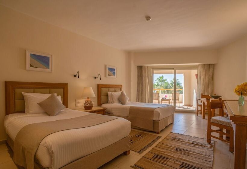 חדר סופריור נוף לים, Fort Arabesque Resort, Spa & Villas