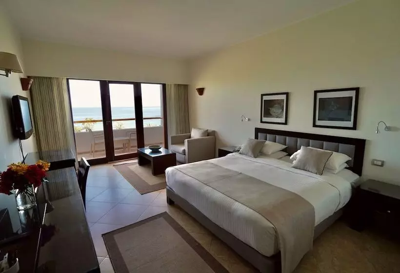 اتاق سوپریور با چشم‌انداز دریا, Fort Arabesque Resort, Spa & Villas