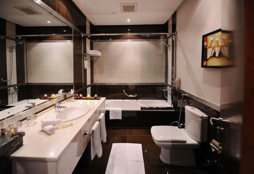 デラックスルーム, Qaser Al Hamra By Warwick