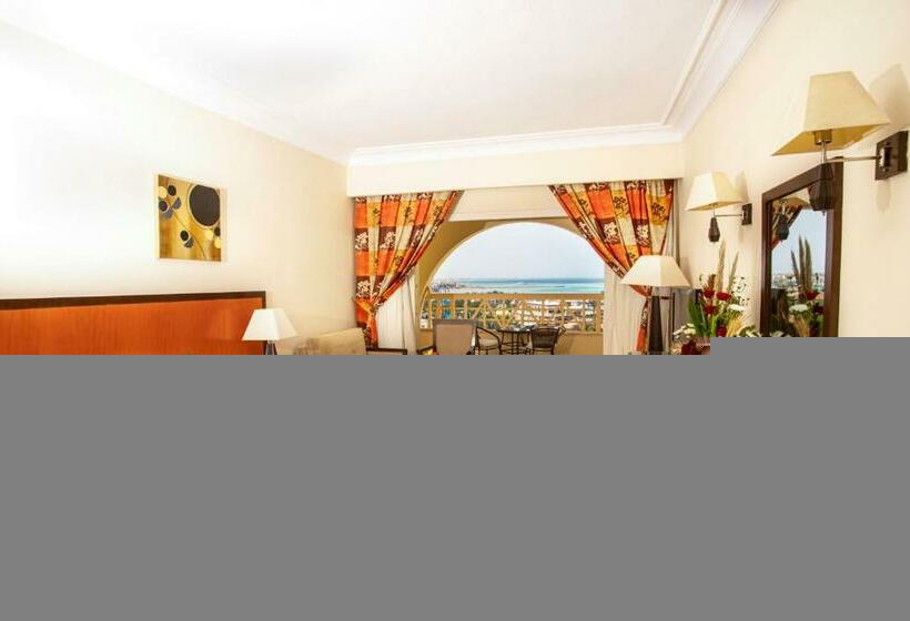 سوییت جونیور, Amc Royal Hotel & Spa