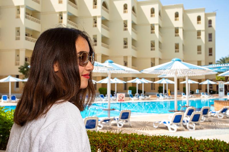 اتاق استاندارد با چشم‌انداز استخر, Amc Royal Hotel & Spa
