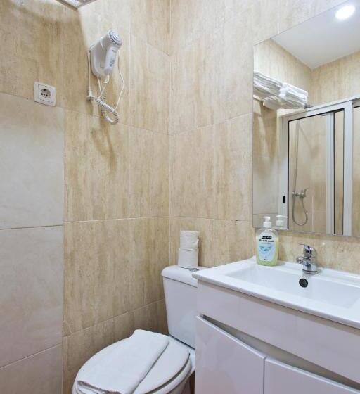 اتاق استاندارد سه نفره, Braganca Oporto