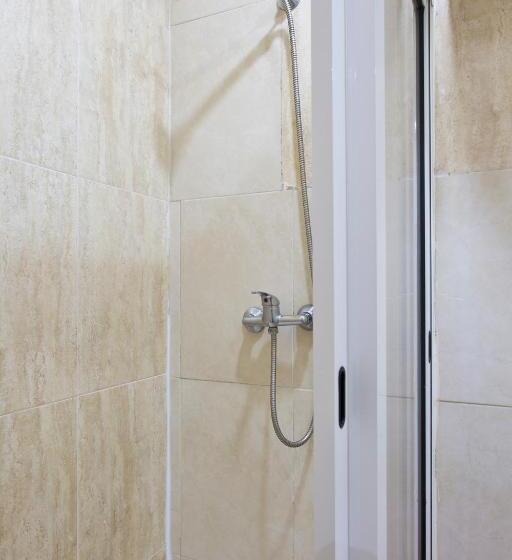 اتاق استاندارد سه نفره, Braganca Oporto