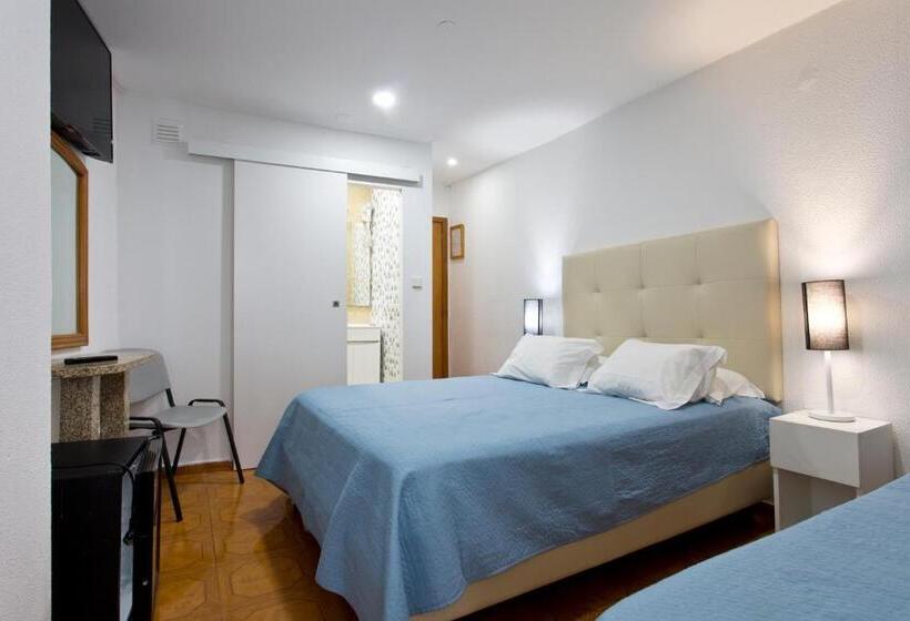 اتاق استاندارد سه نفره, Braganca Oporto