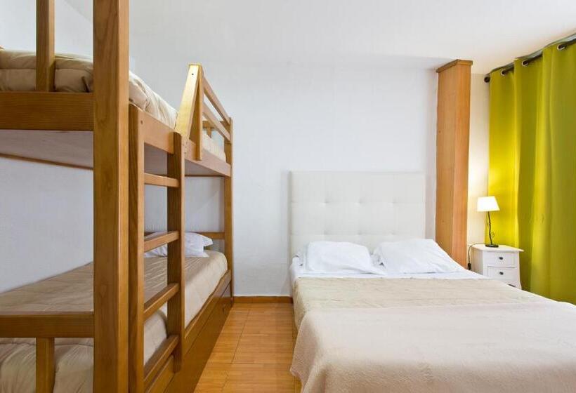 اتاق استاندارد چهار تخته, Braganca Oporto