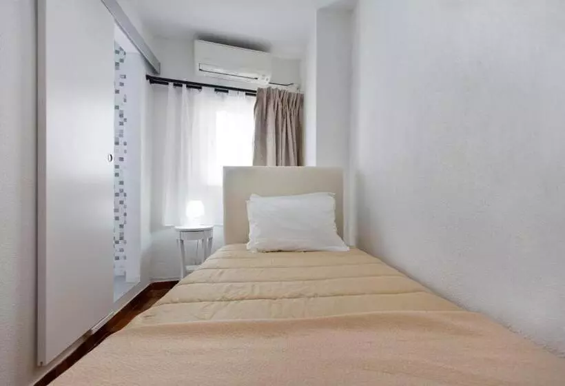 اتاق استاندارد یک نفره, Braganca Oporto