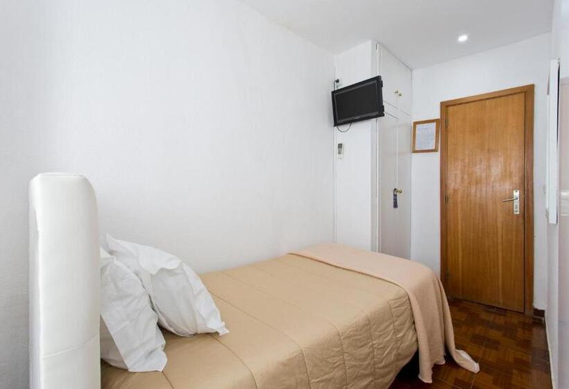 اتاق استاندارد یک نفره, Braganca Oporto