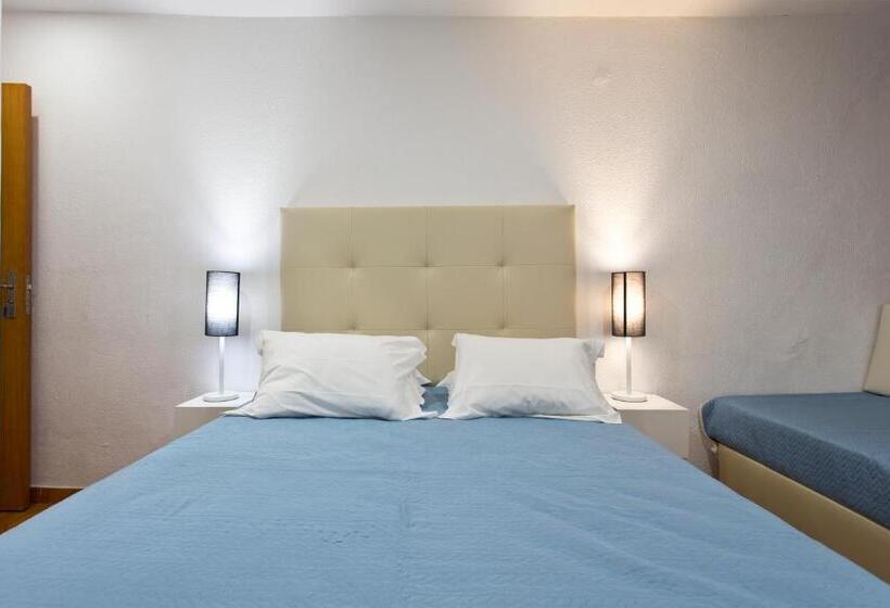 اتاق استاندارد سه نفره, Braganca Oporto