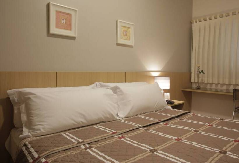 דירת חדר פרמיום, Castelo Inn