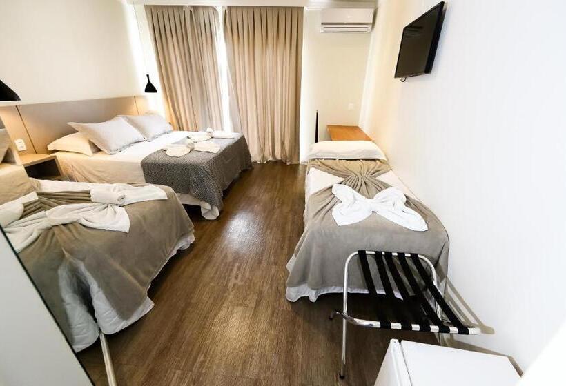 חדר סטנדרט לארבעה, Das Nações