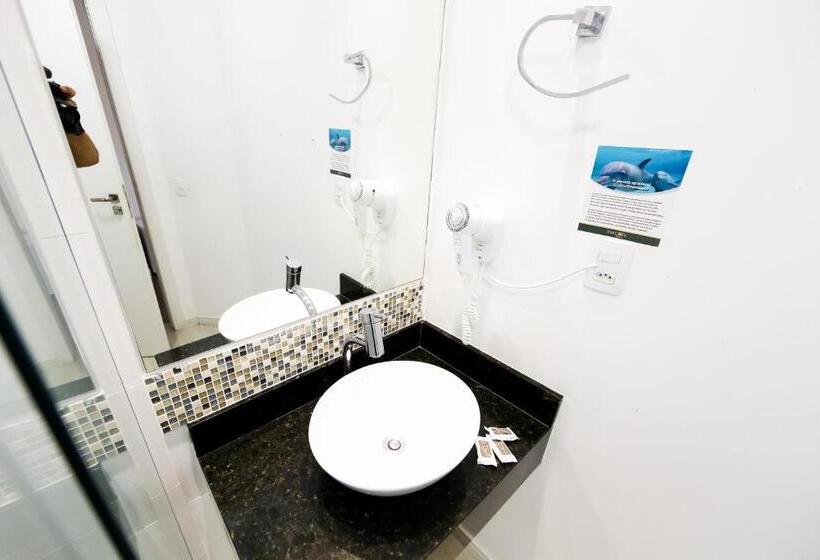 חדר סטנדרט לארבעה, Das Nações