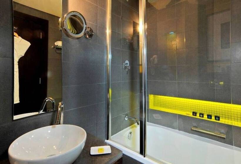 اتاق کلاسیک, Hues Boutique