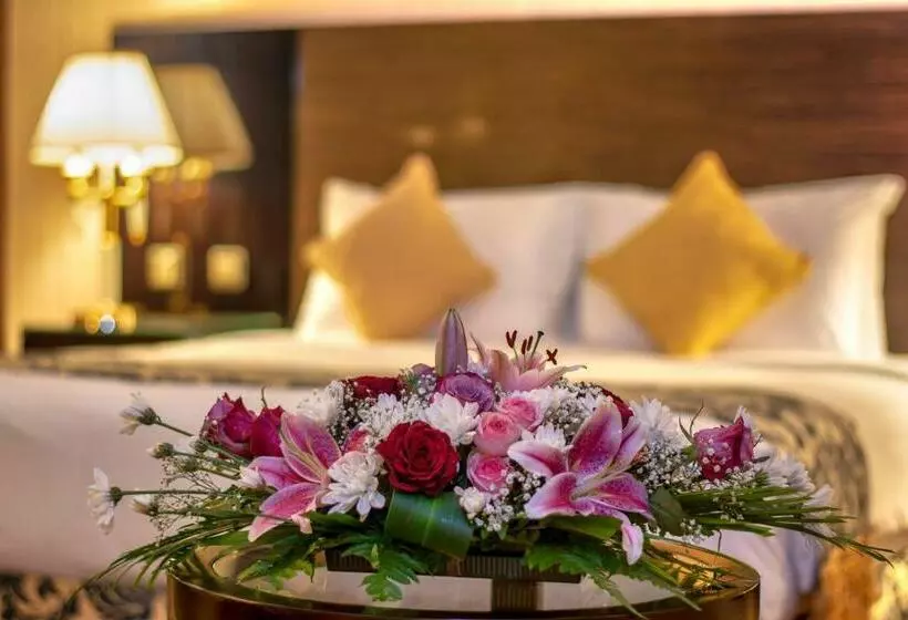 اتاق کلاسیک با تخت دونفره, Sharjah Palace