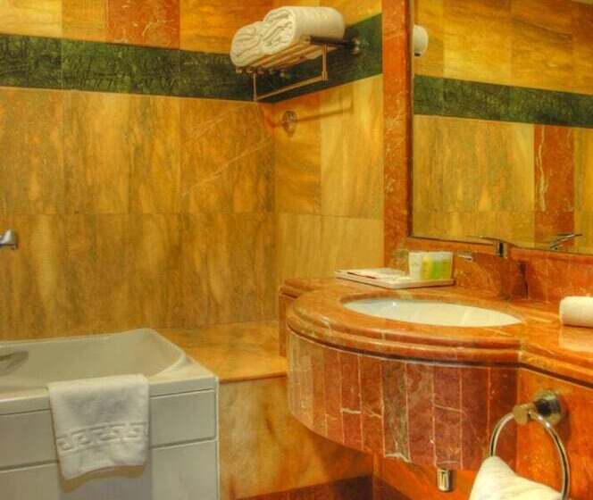 اتاق کلاسیک, Sharjah Palace