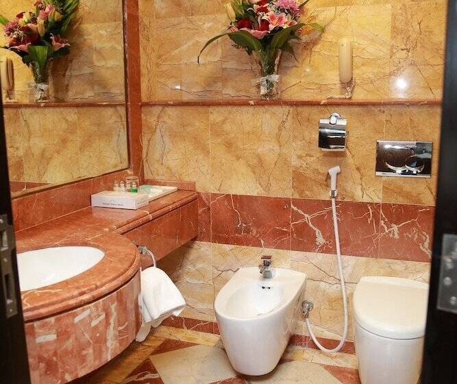 سوییت خانوادگی, Sharjah Palace