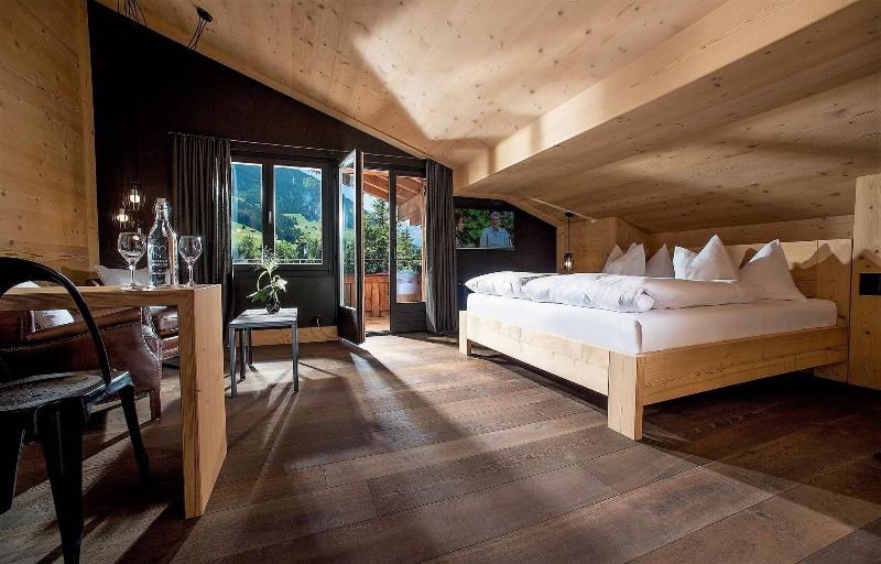 اتاق کلاسیک, Sharjah Palace