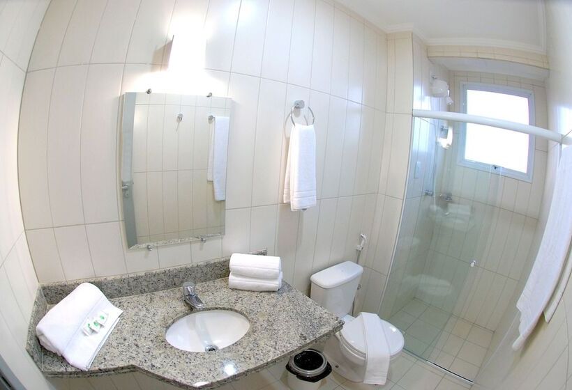 חדר סטנדרט לשלושה, Simas Praia