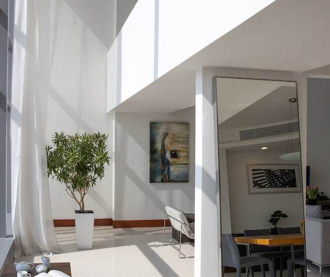 3 Bedroom Duplex Apartment, Jumeirah Living World Trade Centre Dubai