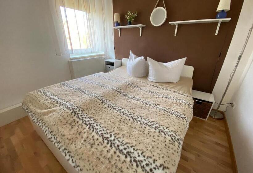 Апартаменты 1 Спальня с Балконом, Aparthotel  Zur Müritz