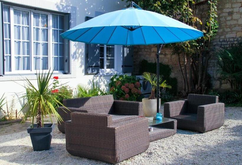 庭の見える1ベッドルームアパートメント, La Maison De Vénus