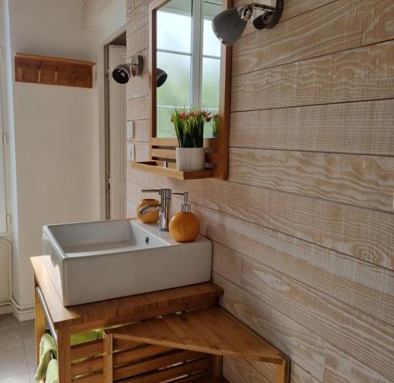 庭の見える1ベッドルームアパートメント, La Maison De Vénus