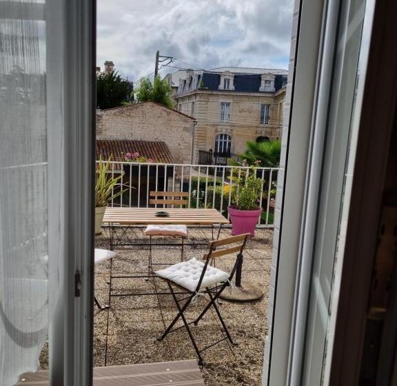 庭の見える1ベッドルームアパートメント, La Maison De Vénus