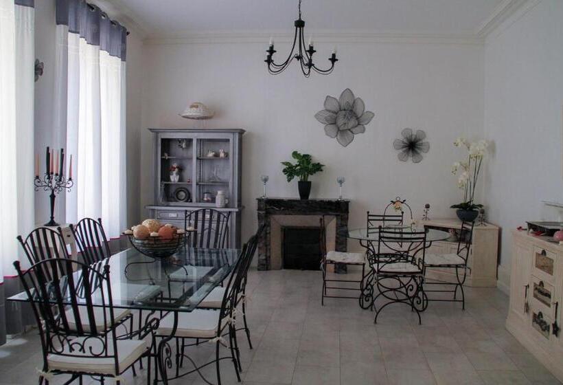 Семейный Номер, La Maison De Vénus