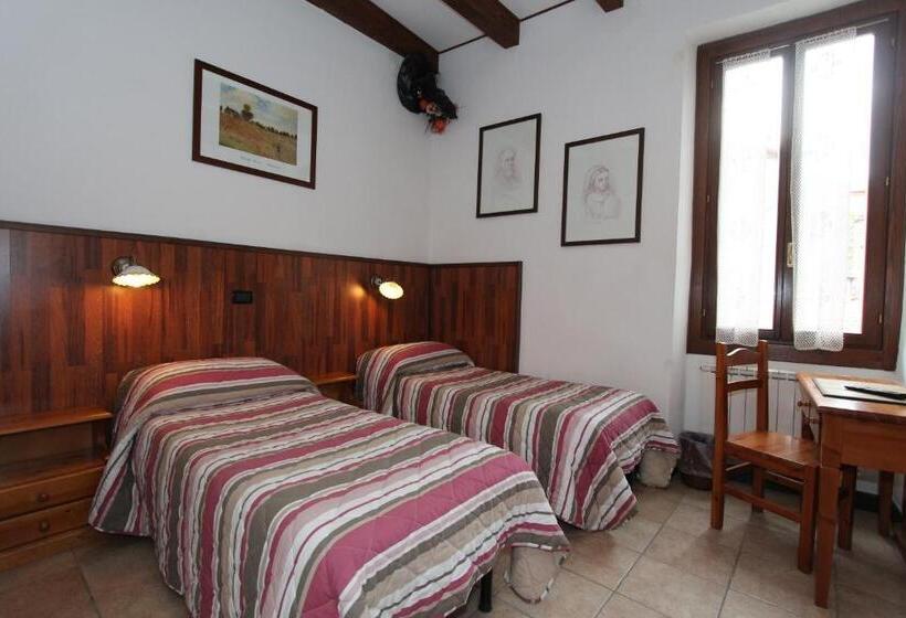 Номер Стандарт Трехместный, Albergo Santo Spirito