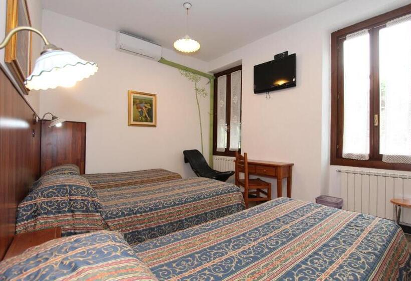 Номер Стандарт Трехместный, Albergo Santo Spirito