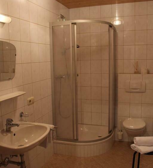 1 Sovrums Lägenhet, Hacklhof