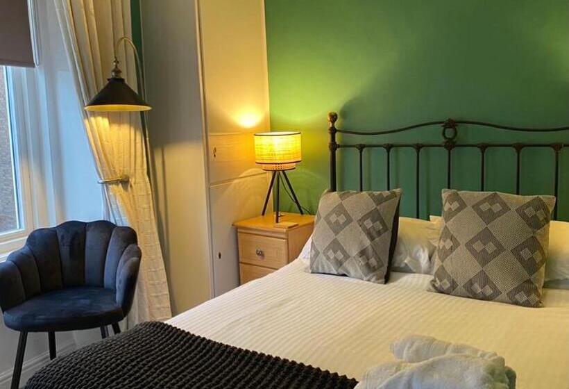 Quarto Estandar, Cobbleview Rooms