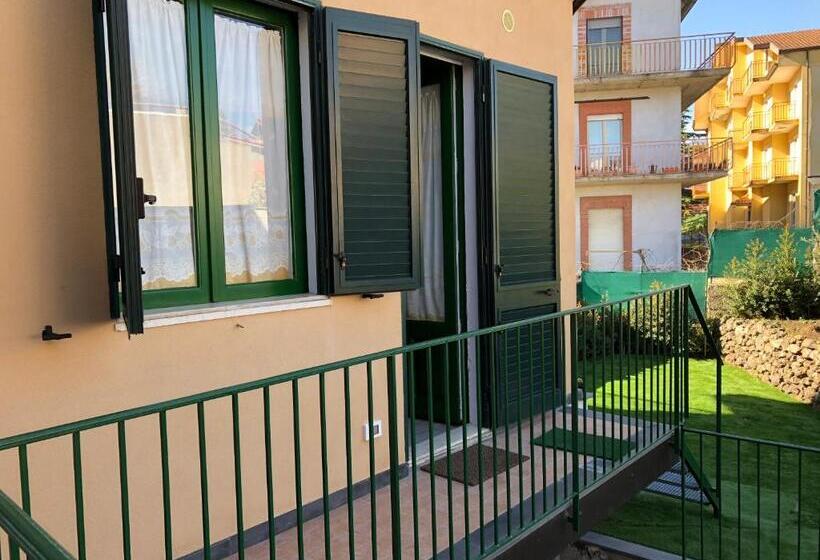 标准三人间, Etna Vintage