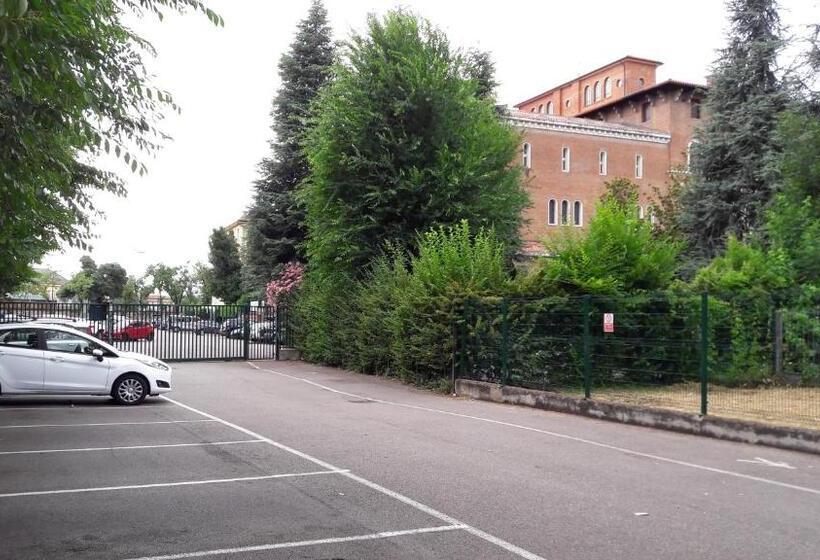 اتاق استاندارد با سرویس بهداشتی مشترک, Romeo & Juliet Non