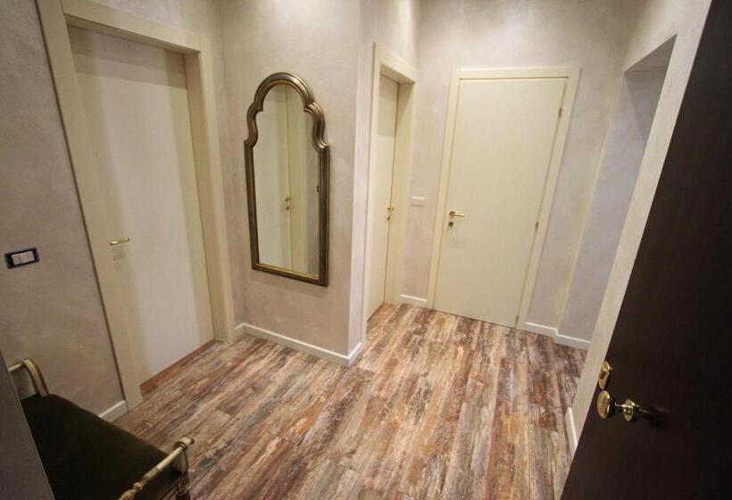 اتاق استاندارد با سرویس بهداشتی مشترک, Romeo & Juliet Non